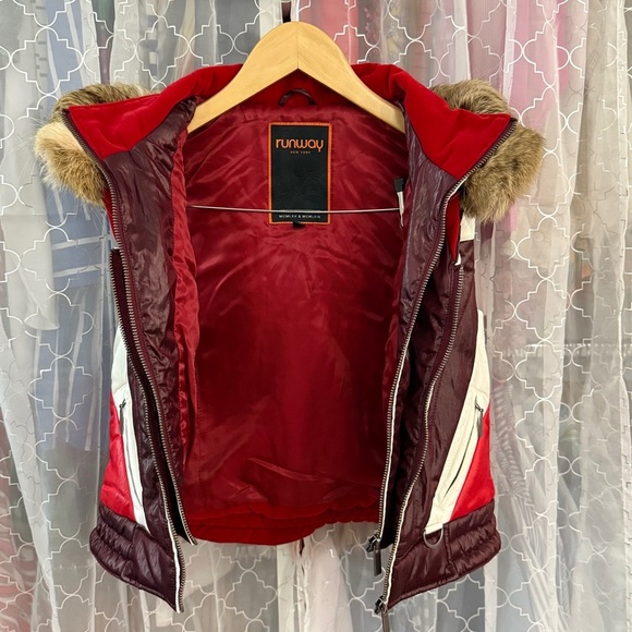 Runway New York fur trimmed puffer vest - Picture 5 of 14